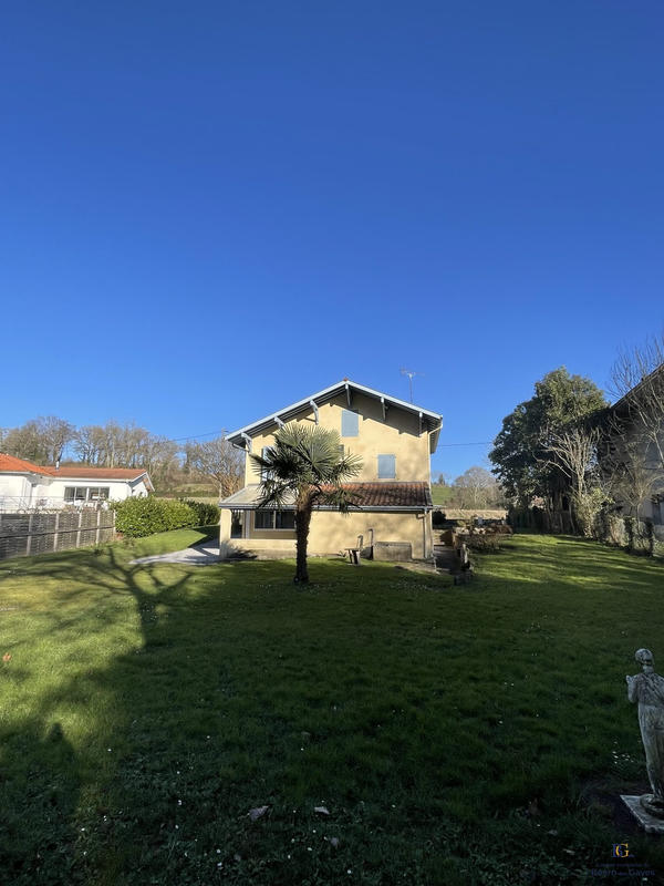 Maison traditionnelle - 130 m² - 5 pièces