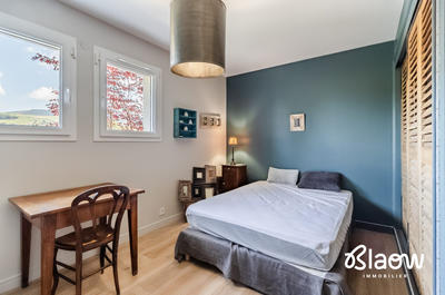 Maison contemporaine - 253 m² - 7 pièces