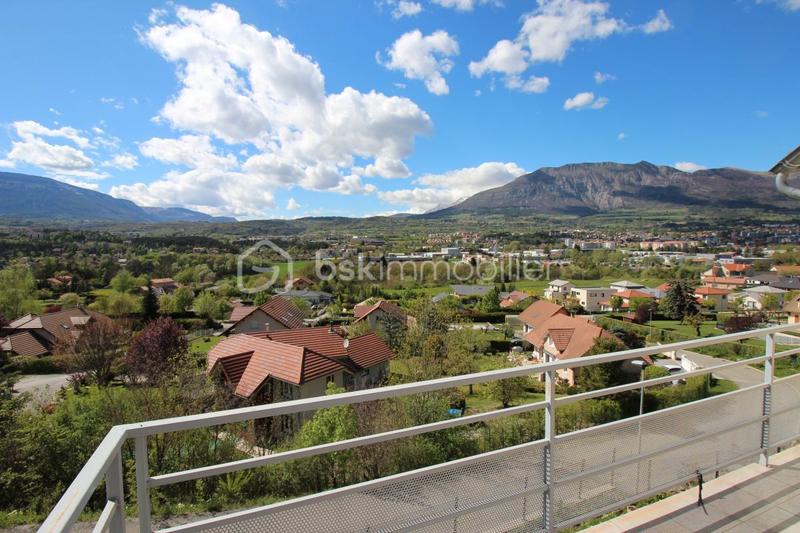 Maison traditionnelle - 171 m² - 7 pièces