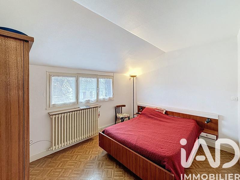 Maison - 239 m² - 9 pièces