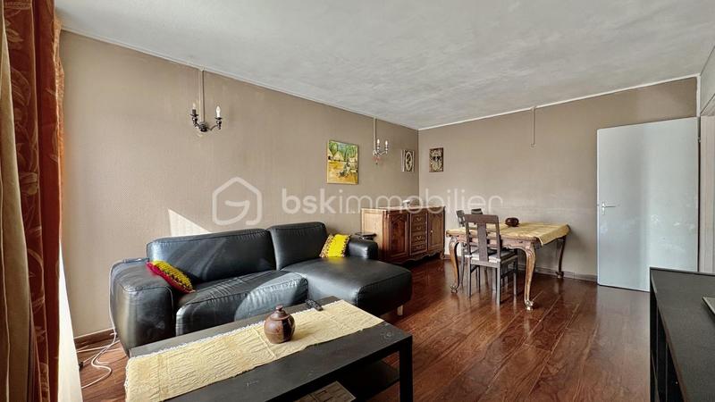 Appartement - 104 m² - 5 pièces