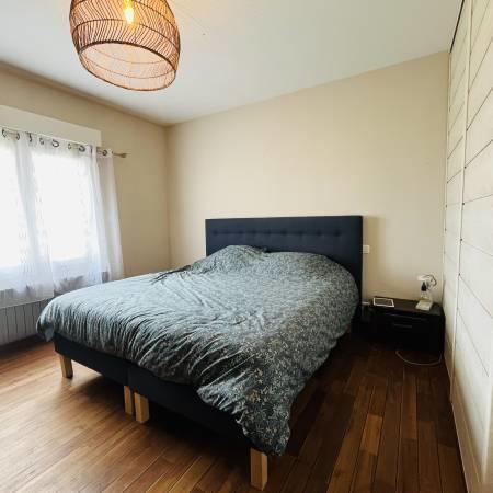 Maison - 182 m² - 8 pièces