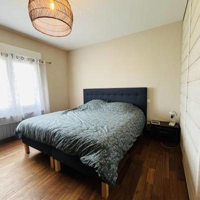 Maison - 182 m² - 8 pièces