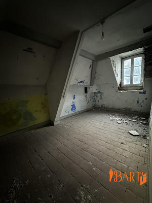 Loft - 95 m² - 4 pièces