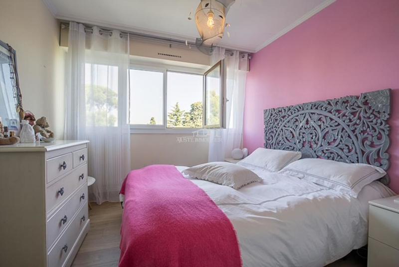 Appartement - 100 m² - 4 pièces