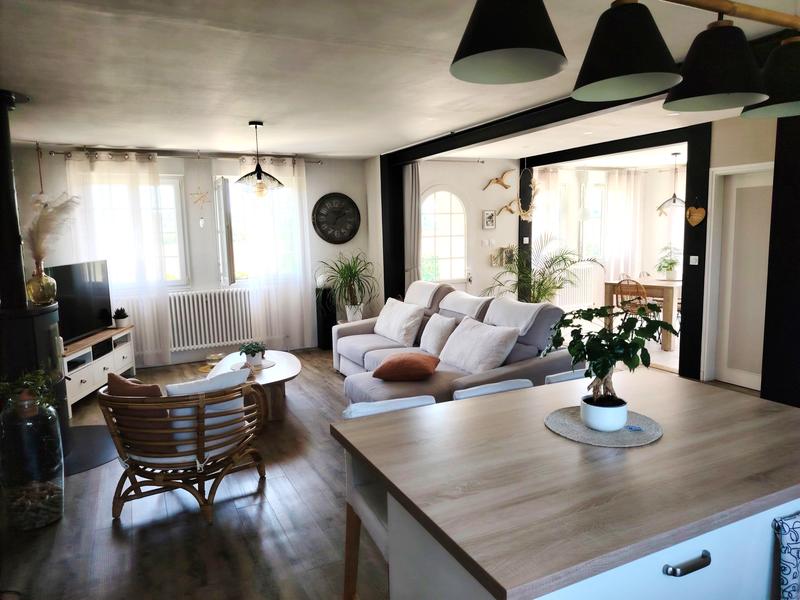 Maison - 145 m² - 6 pièces