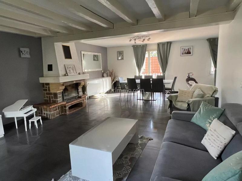 Maison - 154 m² - 10 pièces