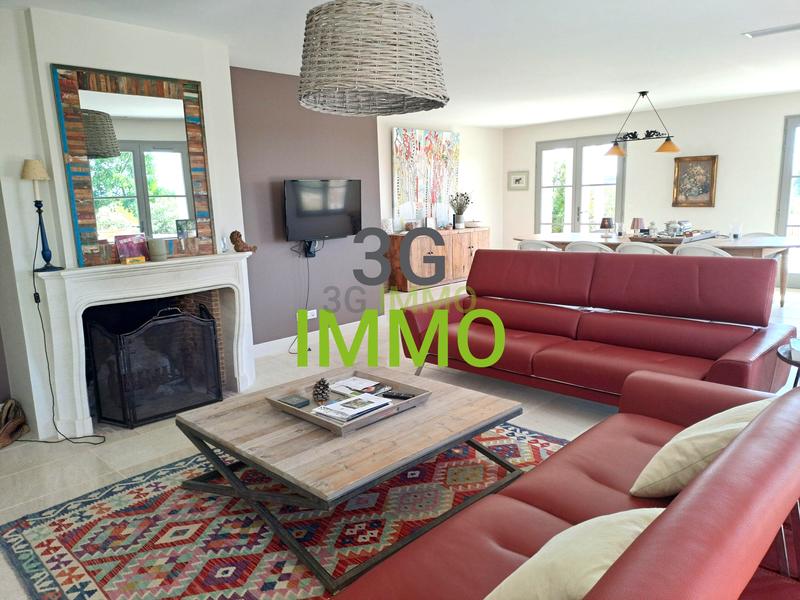 Maison en pierre - 202 m² - 7 pièces