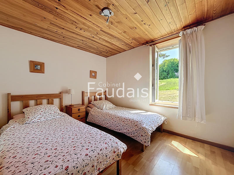 Propriété - 598 m² - 23 pièces