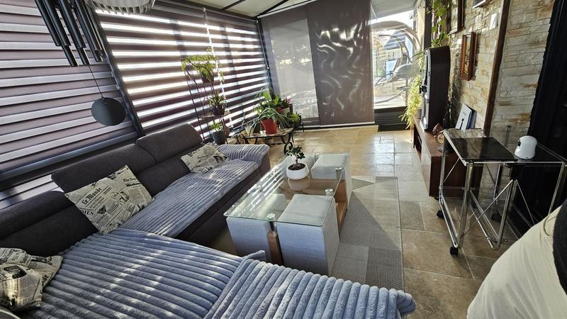 Maison - 203 m² - 7 pièces