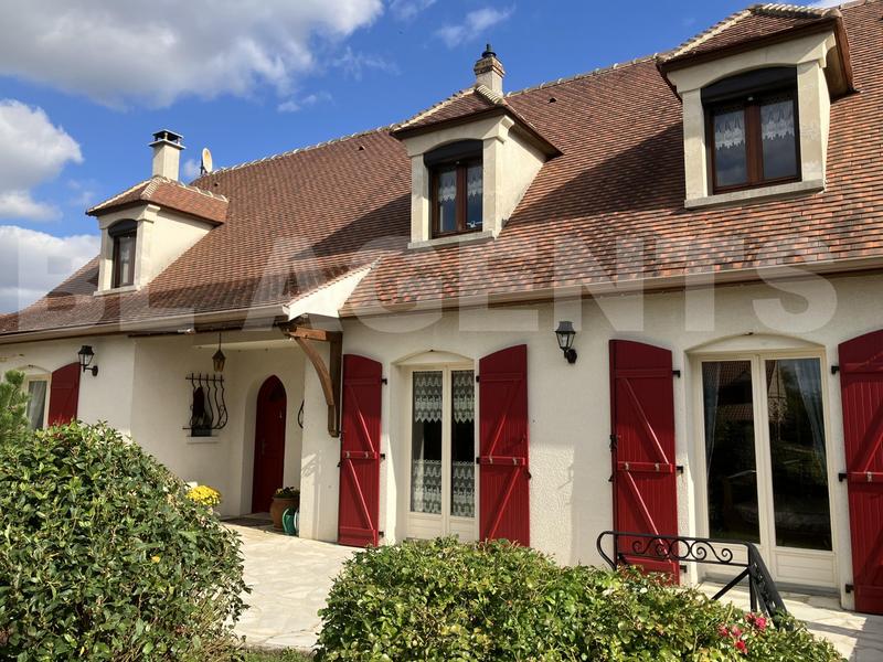 Pavillon - 175 m² - 6 pièces