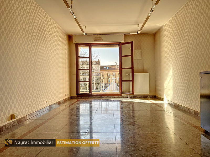 Appartement - 257 m² - 12 pièces