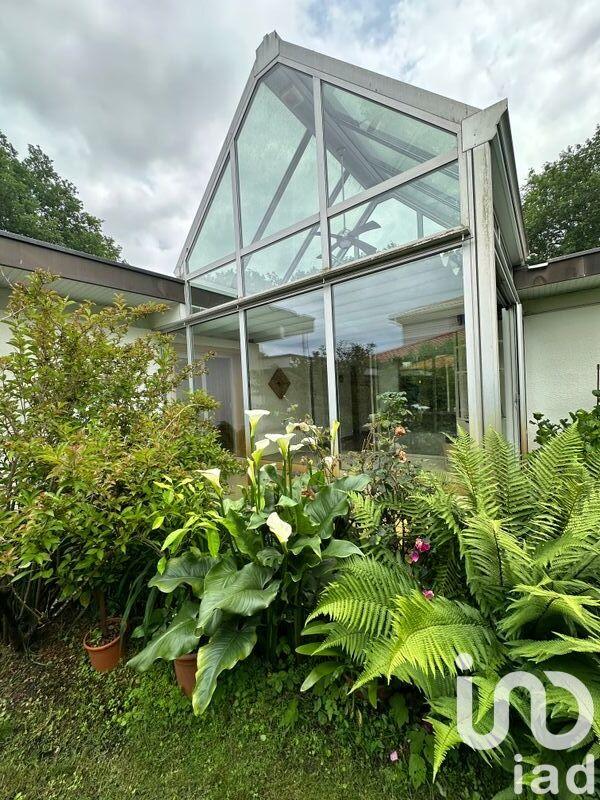 Maison - 252 m² - 8 pièces