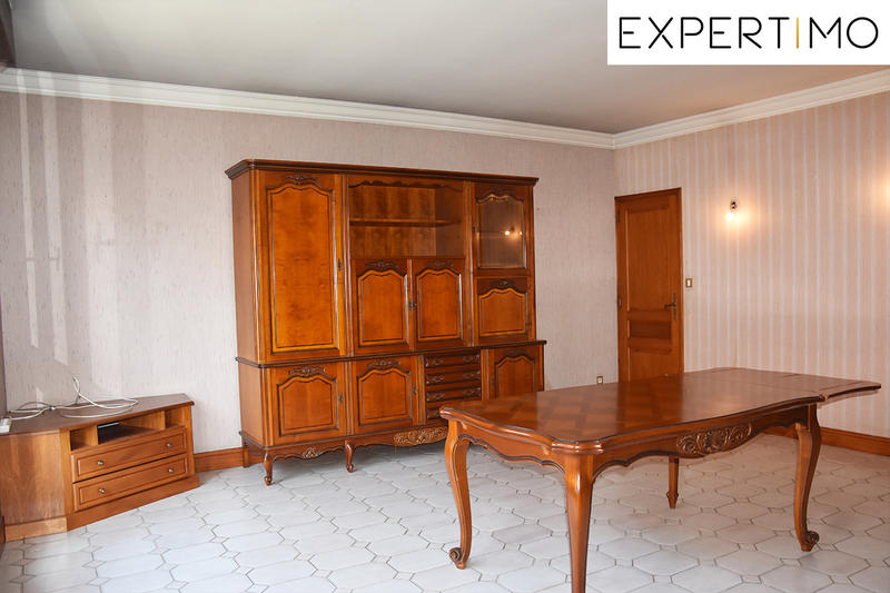 Maison - 184 m² - 8 pièces