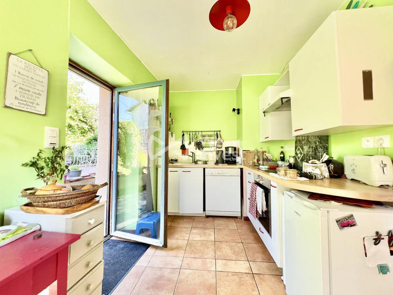 Maison - 243 m² - 8 pièces