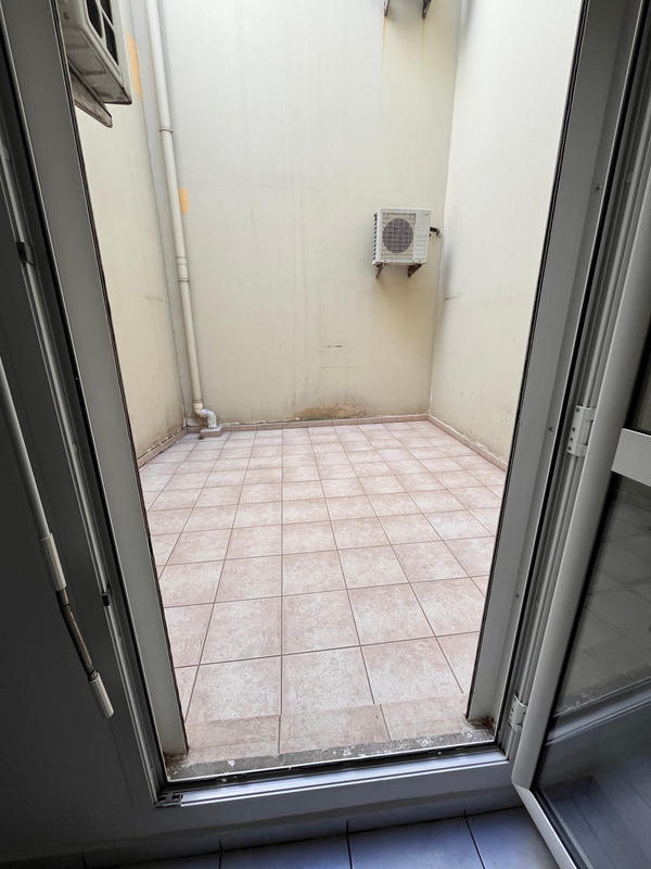 Appartement - 90 m² - 4 pièces