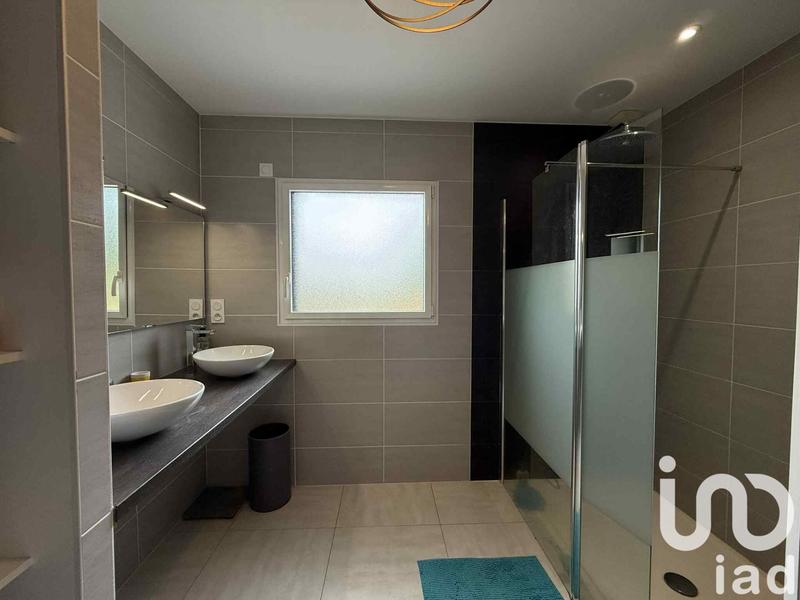 Maison - 162 m² - 6 pièces