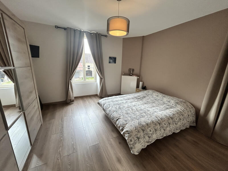 Maison - 207 m² - 6 pièces