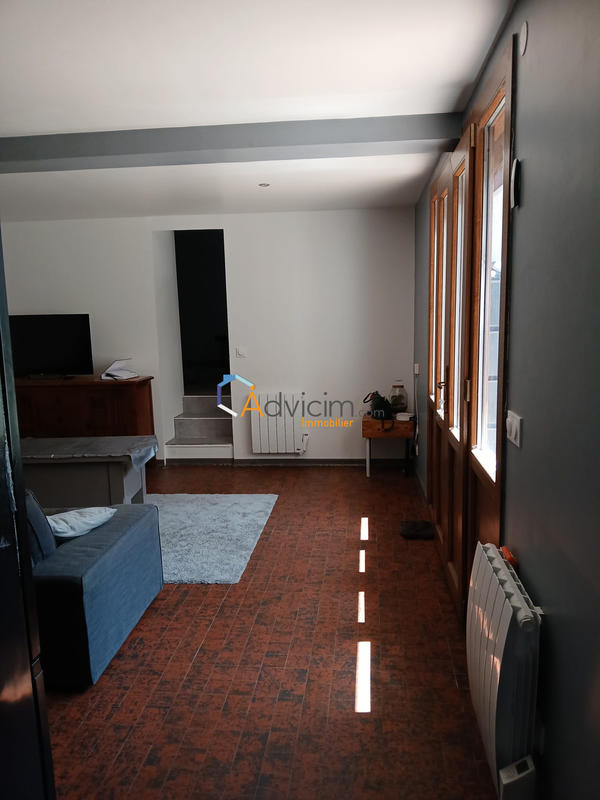 Maison - 225 m² - 8 pièces