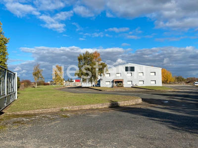 Local commercial - 1 154 m² - 1 pièce