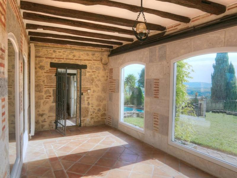 Maison - 390 m² - 11 pièces