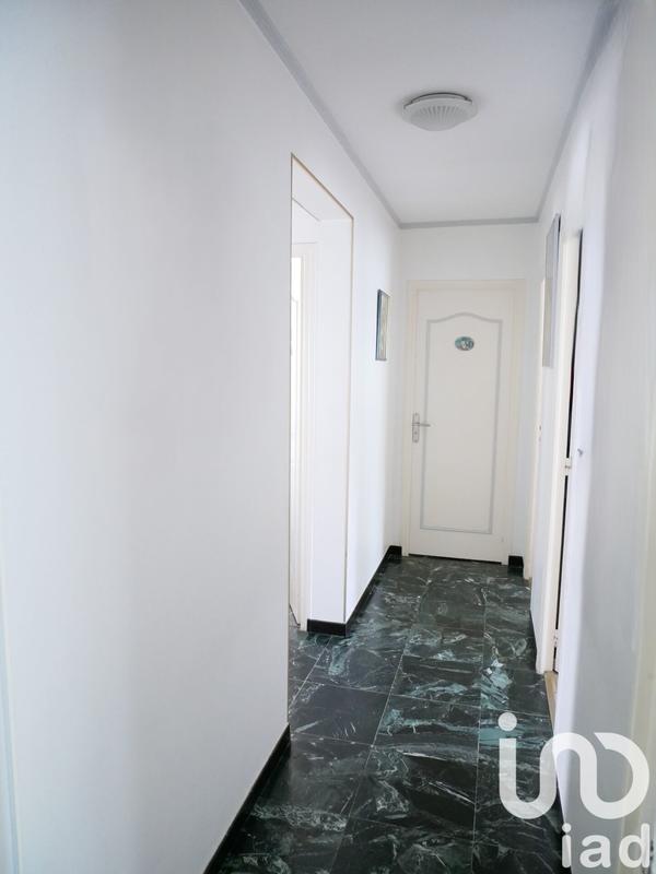 Maison - 220 m² - 9 pièces