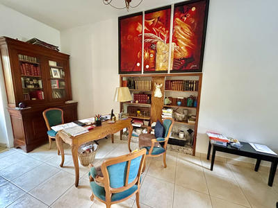 Propriété - 392 m² - 10 pièces