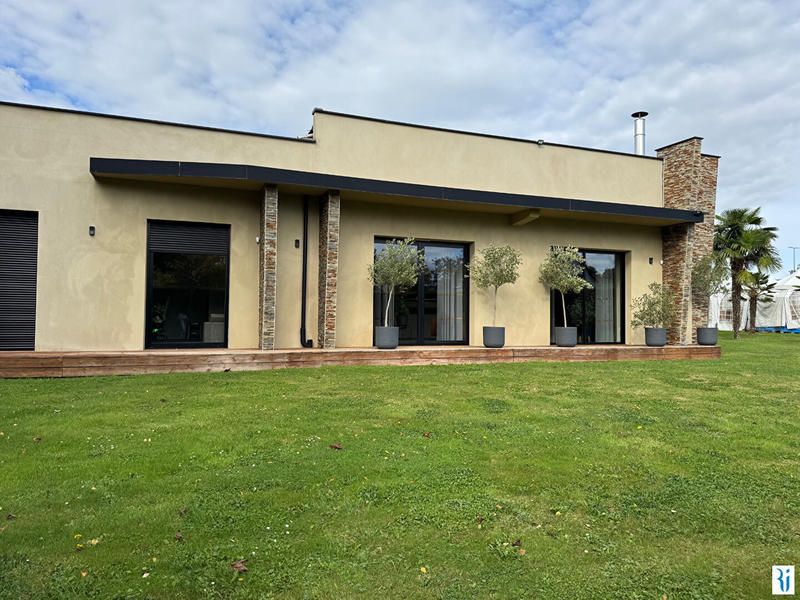 Maison - 237 m² - 4 pièces