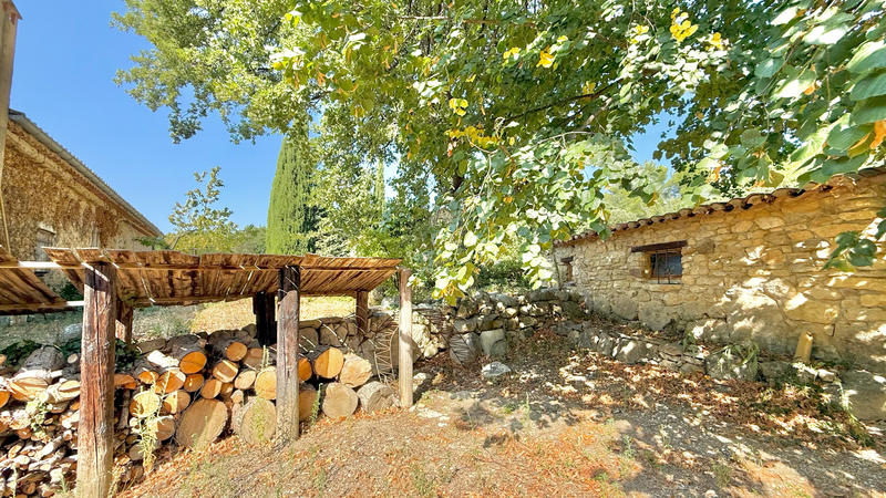 Mas - 250 m² - 10 pièces