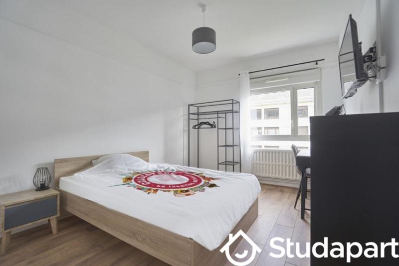 Chambre - 12 m² - 1 pièce