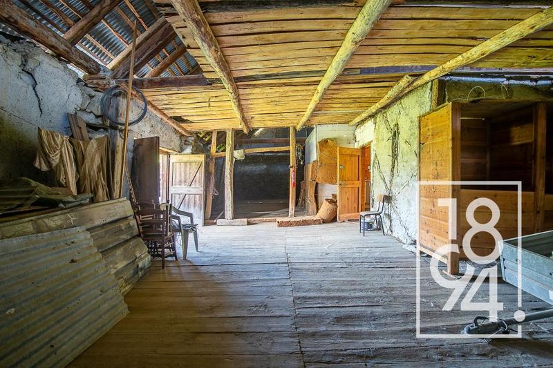 Maison - 300 m² - 4 pièces