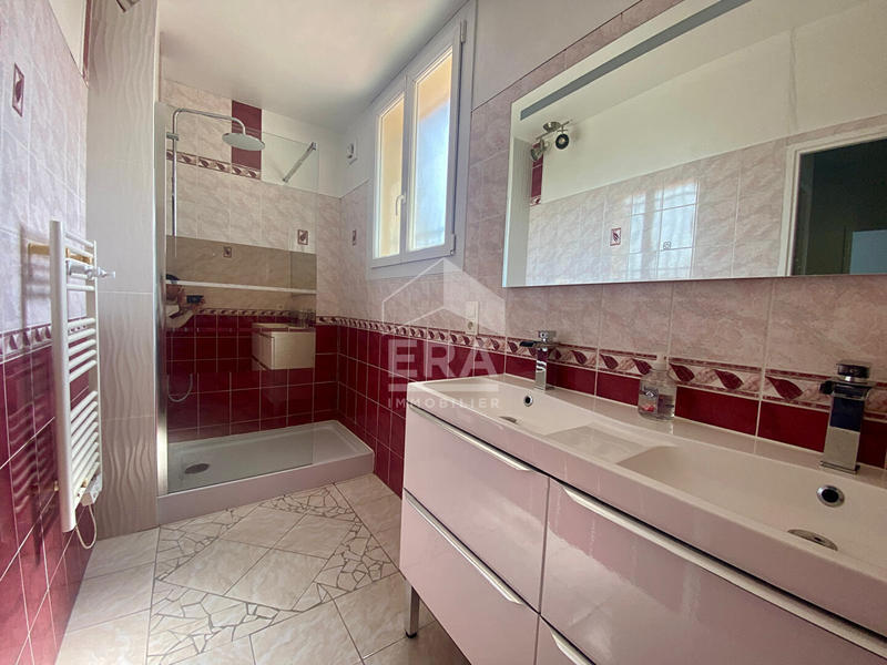 Maison - 111 m² - 5 pièces