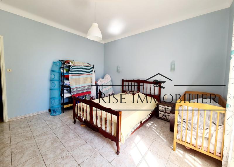 Villa - 245 m² - 9 pièces