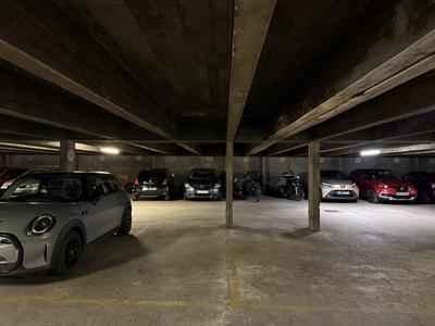 Parking / Garage - 1 m²