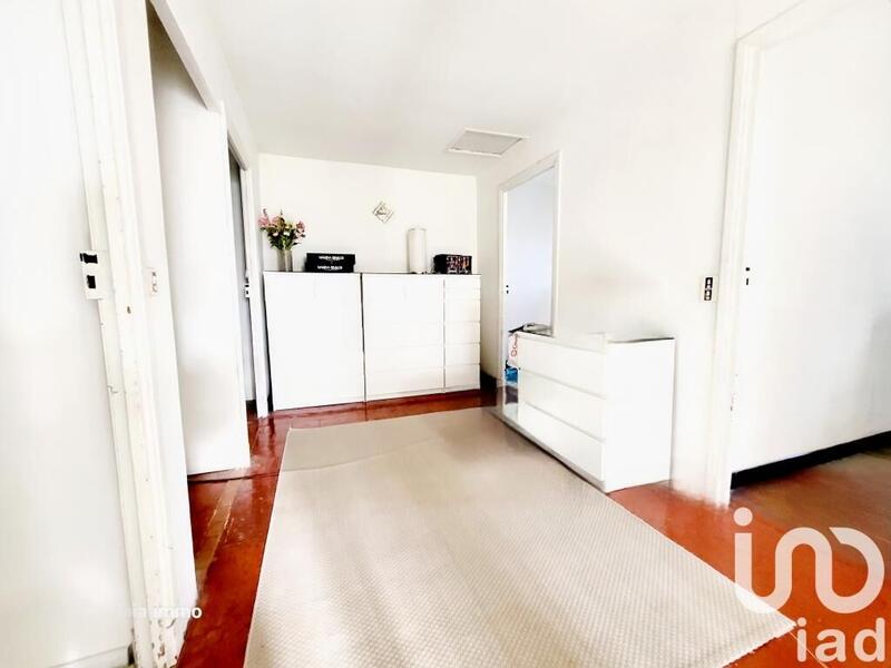 Maison - 275 m² - 11 pièces