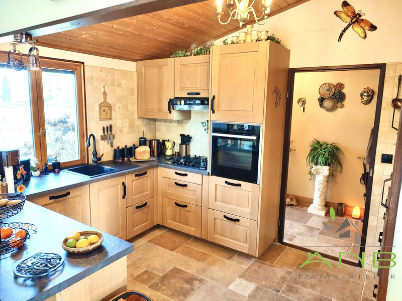 Maison - 96 m² - 4 pièces