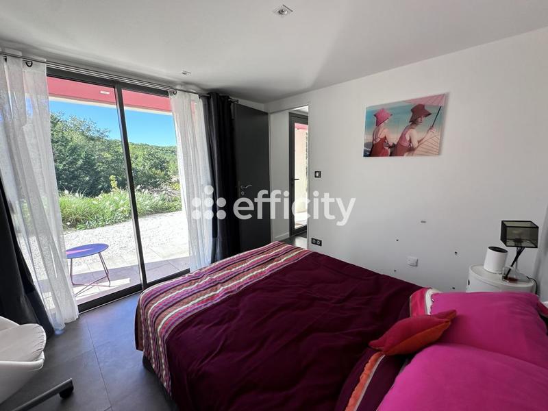 Maison - 290 m² - 11 pièces