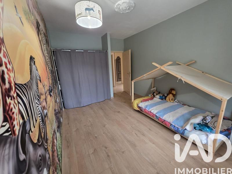 Maison - 219 m² - 6 pièces