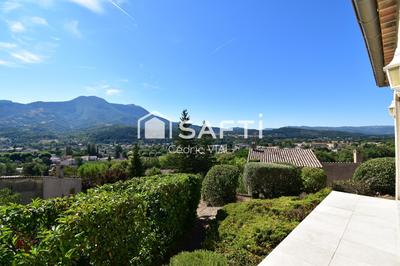 Maison - 178 m² - 7 pièces