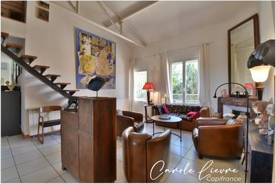 Maison - 192 m² - 7 pièces