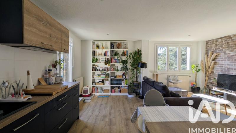 Appartement - 93 m² - 4 pièces