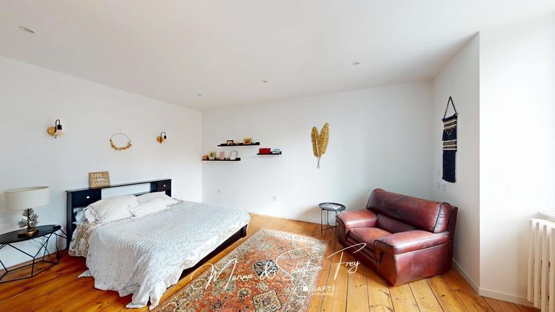 Maison de maîtres - 300 m² - 11 pièces