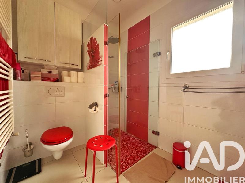 Maison - 252 m² - 5 pièces