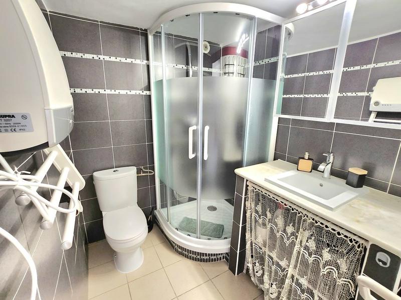 Maison - 215 m² - 8 pièces