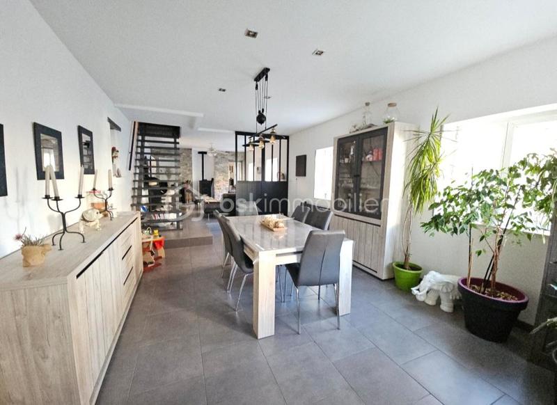 Maison - 135 m² - 5 pièces