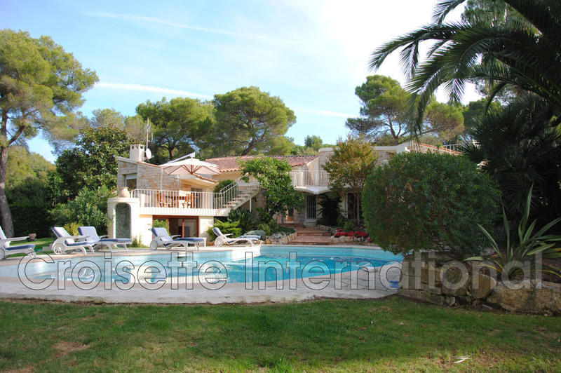 Villa - 260 m² - 6 pièces