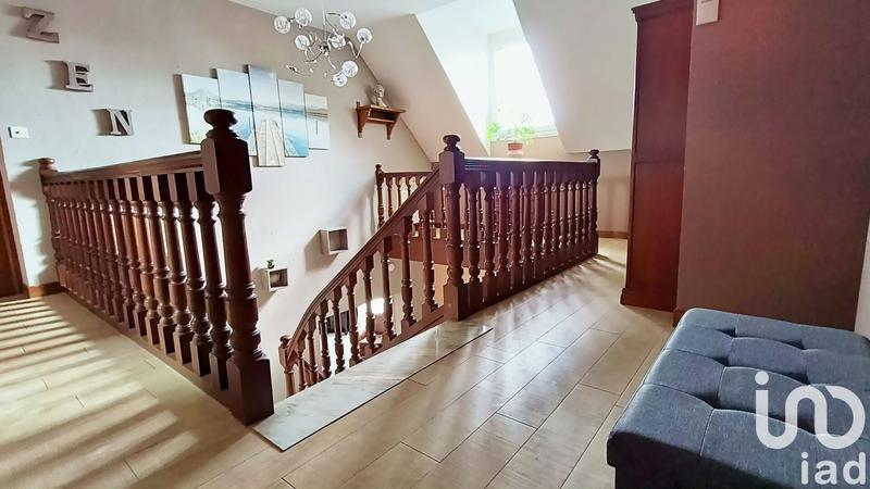 Maison - 220 m² - 8 pièces