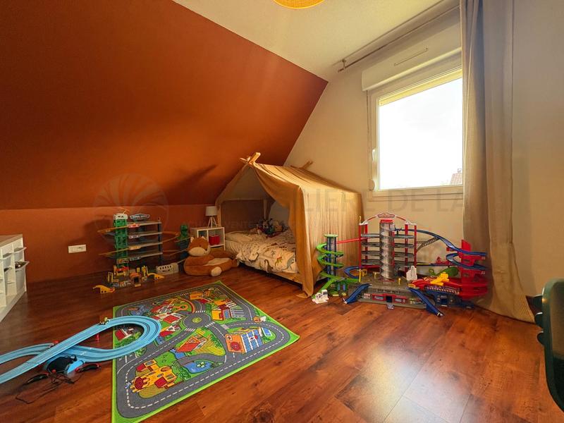 Maison - 98 m² - 4 pièces