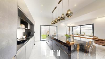 Maison - 150 m² - 5 pièces