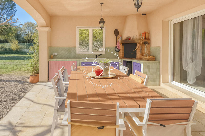 Maison - 143 m² - 5 pièces